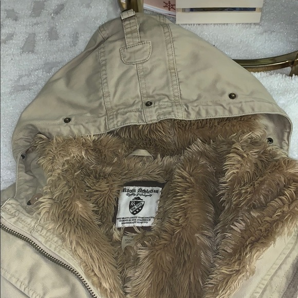 ROOTS WINTER COAT - Picture 2 of 5